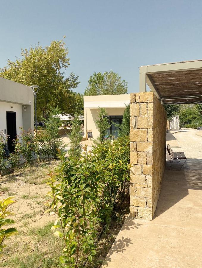 Mareleon Camping Ofrínion Exterior foto